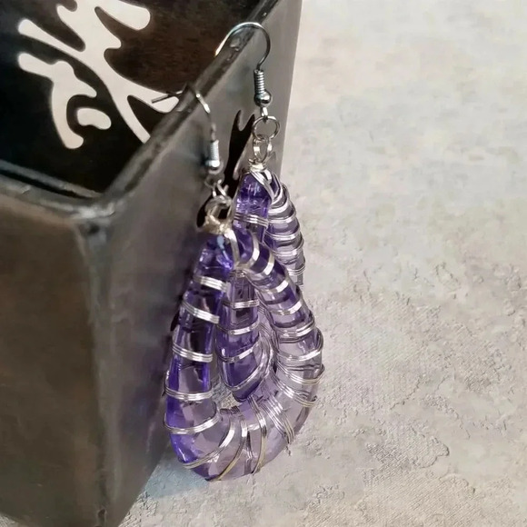 Handcrafted Retro 80s Statement Purple Lucite Open Teardrop Wire Wrap Earrings - Picture 4 of 5